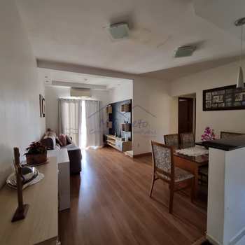 Apartamento em Pirassununga, bairro Centro