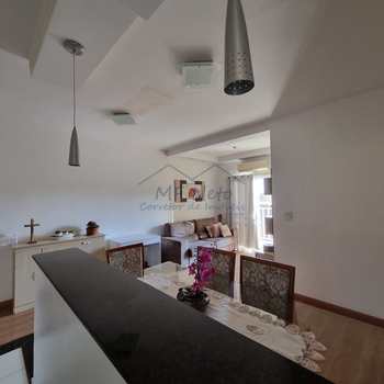 Apartamento em Pirassununga, bairro Centro