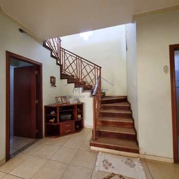 Casa em Pirassununga, bairro Cidade Jardim