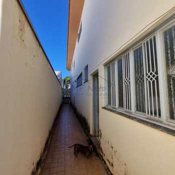 Casa em Pirassununga, bairro Cidade Jardim
