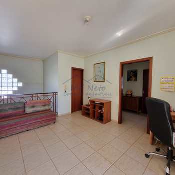 Casa em Pirassununga, bairro Cidade Jardim
