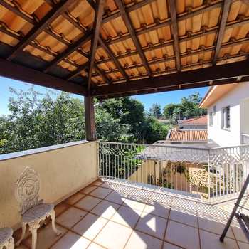 Casa em Pirassununga, bairro Cidade Jardim