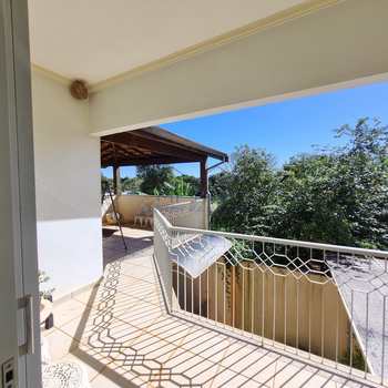 Casa em Pirassununga, bairro Cidade Jardim