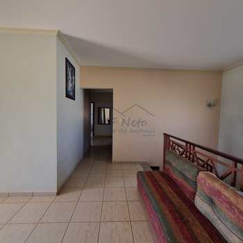 Casa em Pirassununga, bairro Cidade Jardim