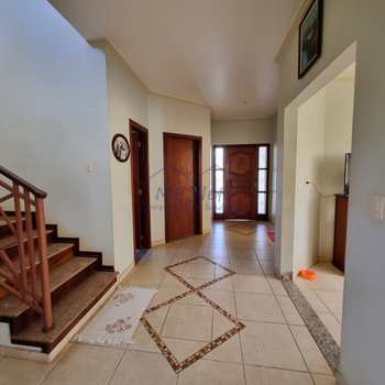 Casa em Pirassununga, bairro Cidade Jardim