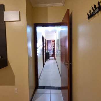 Casa em Pirassununga, bairro Jardim Petrópolis