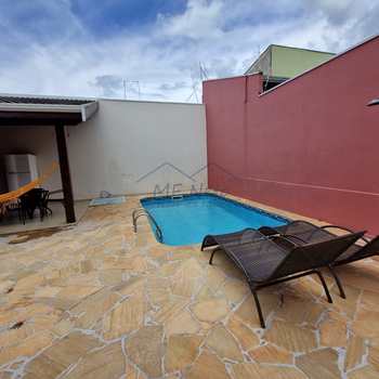 Casa em Pirassununga, bairro Jardim Petrópolis