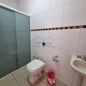 Casa em Pirassununga, bairro Jardim Petrópolis