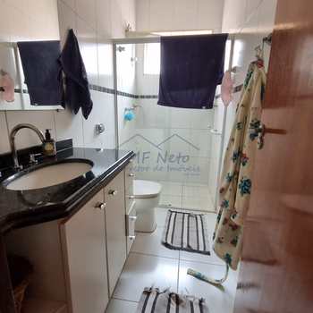 Casa em Pirassununga, bairro Jardim Petrópolis