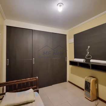 Casa em Pirassununga, bairro Jardim Petrópolis