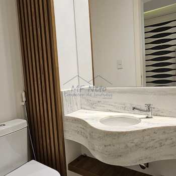 Apartamento em Pirassununga, bairro Edifício Maison Royale