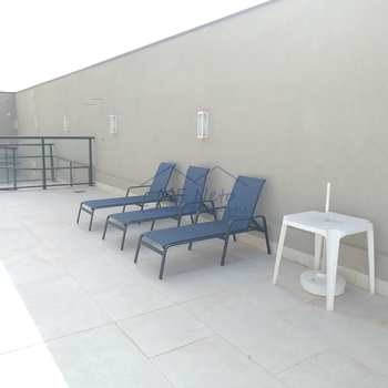 Apartamento em Pirassununga, bairro Edifício Maison Royale