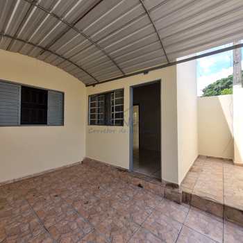 Casa em Pirassununga, bairro Jardim Morumbi