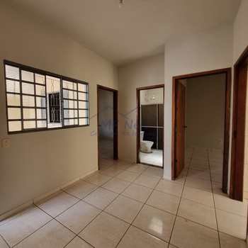 Casa em Pirassununga, bairro Jardim Morumbi
