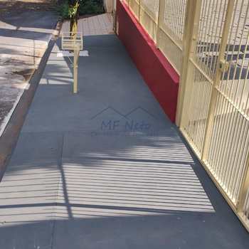 Casa em Pirassununga, bairro Jardim Elite