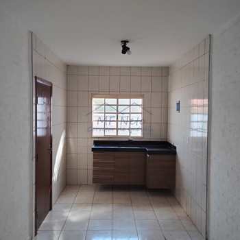 Casa em Pirassununga, bairro Parque Clayton Malaman