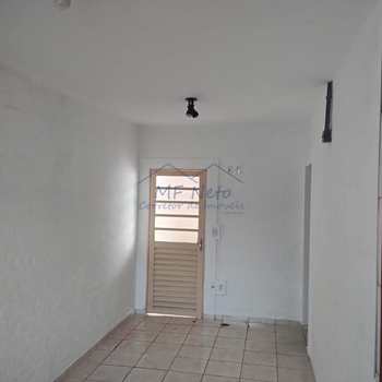 Casa em Pirassununga, bairro Parque Clayton Malaman