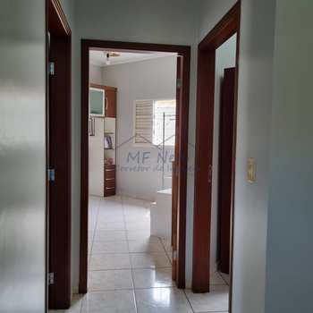 Casa em Pirassununga, bairro Jardim Europa