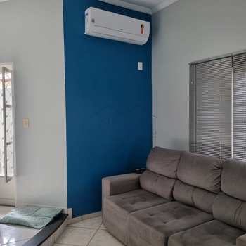 Casa em Pirassununga, bairro Jardim Europa