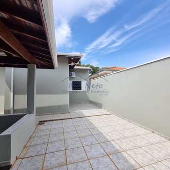 Casa em Pirassununga, bairro Jardim Europa