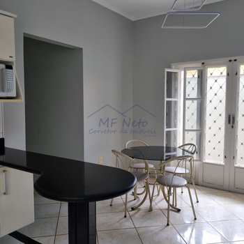 Casa em Pirassununga, bairro Jardim Europa