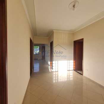 Casa em Pirassununga, bairro Jardim Carlos Gomes