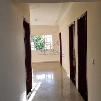 Casa em Pirassununga, bairro Jardim Carlos Gomes