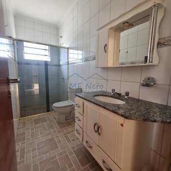 Casa em Pirassununga, bairro Jardim Carlos Gomes