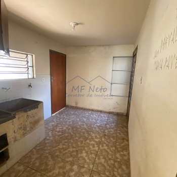 Casa em Pirassununga, bairro Vila Santa Terezinha