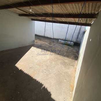 Casa em Pirassununga, bairro Vila Santa Terezinha