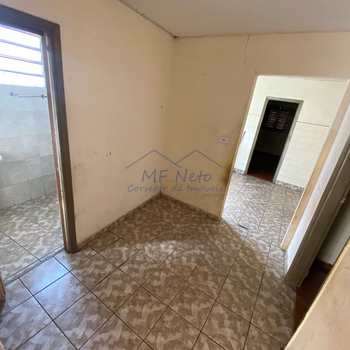 Casa em Pirassununga, bairro Vila Santa Terezinha