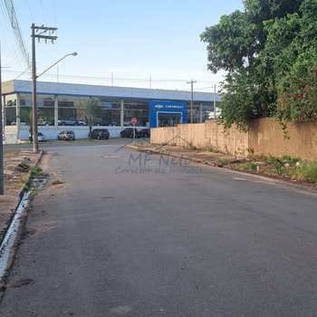 Terreno em Pirassununga, bairro Jardim América