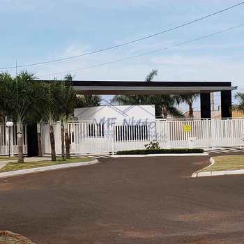 Casa de Condomínio em Pirassununga, bairro Residencial Quinta das Flores