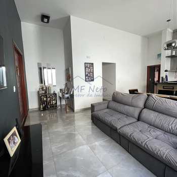 Casa de Condomínio em Pirassununga, bairro Residencial Quinta das Flores