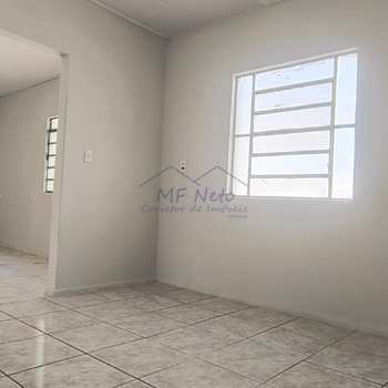 Casa em Pirassununga, bairro Vila Pinheiro