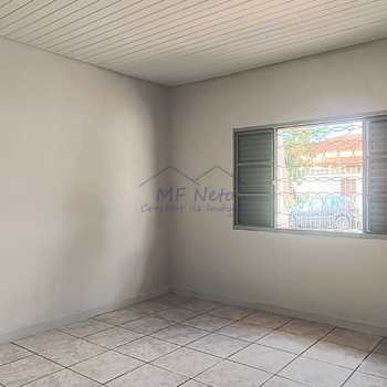 Casa em Pirassununga, bairro Vila Pinheiro