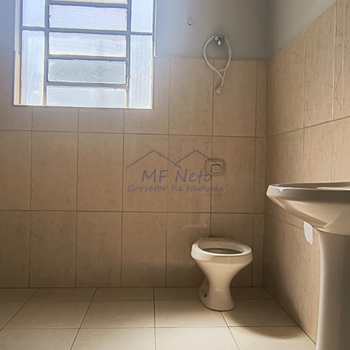 Casa em Pirassununga, bairro Vila Pinheiro