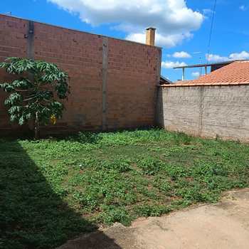 Casa em Pirassununga, bairro Parque Terras de Santa Maria