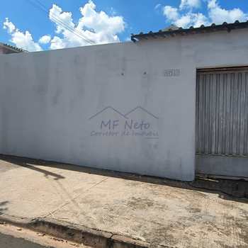 Casa em Pirassununga, bairro Parque Terras de Santa Maria