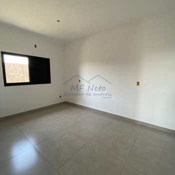 Casa em Pirassununga, bairro Jardim Ament