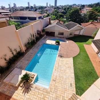 Casa em Pirassununga, bairro Vila Steola