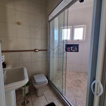 Casa em Pirassununga, bairro Vila Steola