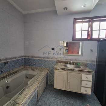 Casa em Pirassununga, bairro Vila Steola