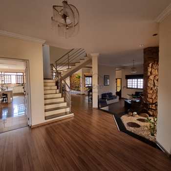 Casa em Pirassununga, bairro Vila Steola