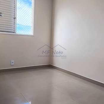 Apartamento em Pirassununga, bairro Vila Santa Terezinha