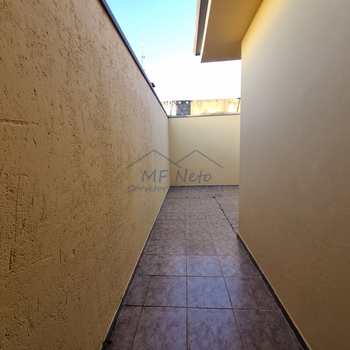 Casa em Pirassununga, bairro Jardim Itália