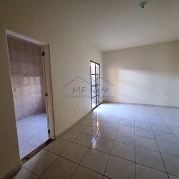 Casa em Pirassununga, bairro Jardim Itália