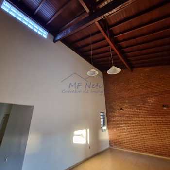 Casa em Pirassununga, bairro Jardim Itália