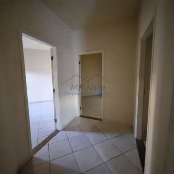 Casa em Pirassununga, bairro Jardim Itália
