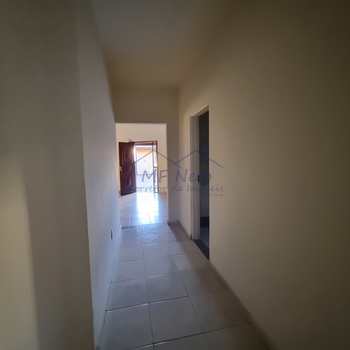 Casa em Pirassununga, bairro Jardim Itália